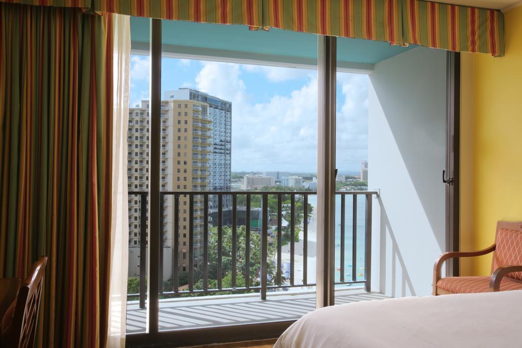 Guam Reef Hotel Tumon Exterior foto
