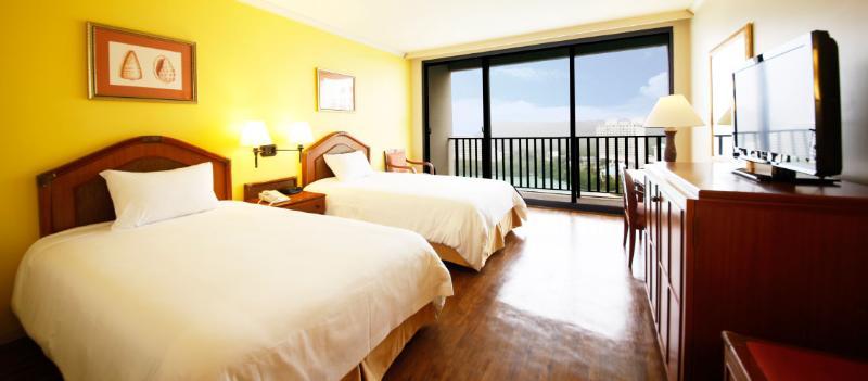 Guam Reef Hotel Tumon Exterior foto